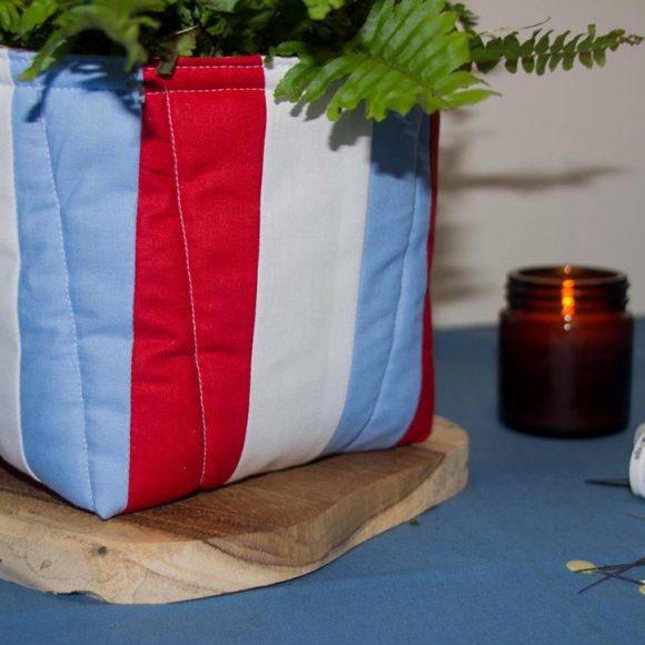 panier-patchwork-moderne-rouge-bleu-blanc-cache-pot